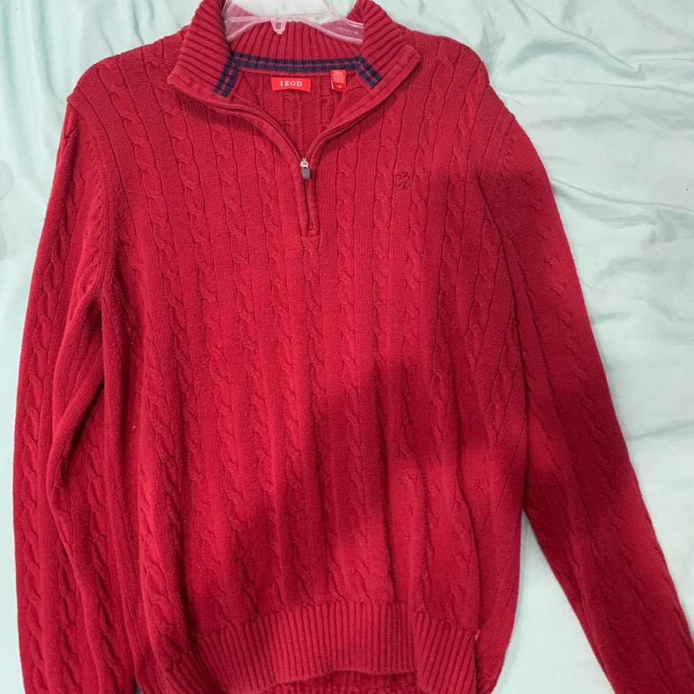 Men’s red cable knit pullover sweater